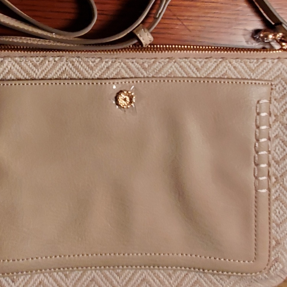 Lauren Conrad cross body. - Picture 4 of 8